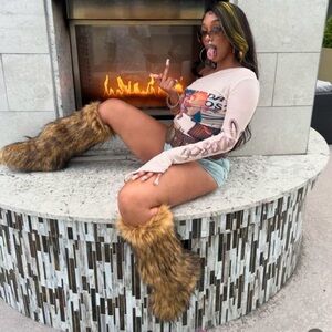 Faux Fur knee boots in Brown and Black